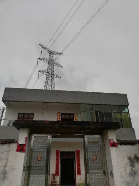 村民訴稱高壓線距其家宅6.5米存安全隱患