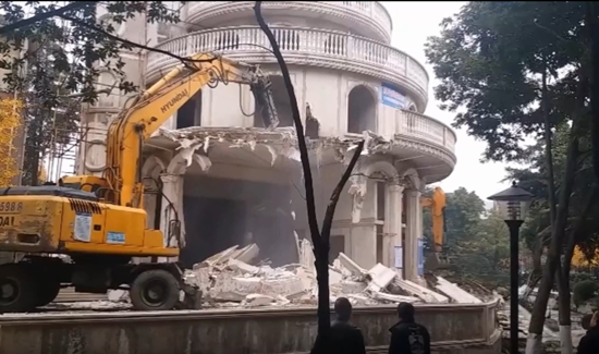 中國農民發明顛覆建築史黑科技慘遭針對性拆毀(視頻曝光)