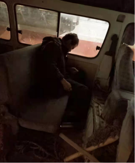 北京「黑包工頭」時東建遭遇道德誠信拷問： 所僱工人意外死亡分文未予補償 山東家屬在京苦等月余不能安葬