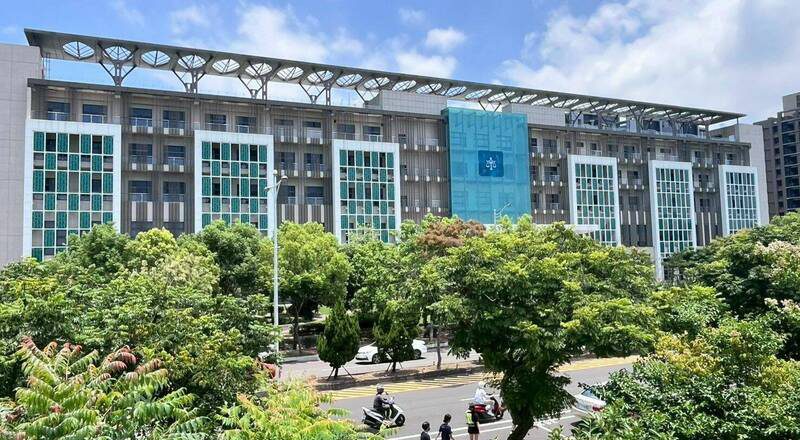 醫師娘偷吃清潔工人夫 元配怒呼她2巴掌換來3月徒刑