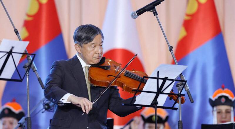 超罕見！日本德仁天皇出訪蒙古 公開演奏中提琴