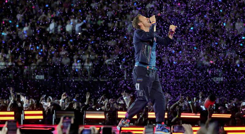 「酷玩」kiss cam抓猴！人手一機網路時代 公開羞辱已是常態