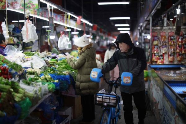 最新數據  中國服務業也撐不住了