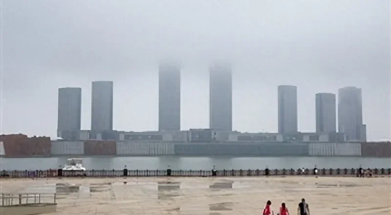 被全國嘲笑十年！昔日「鬼城」如今擠滿人