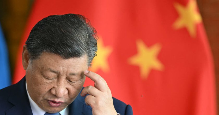 表面強大的習近平難掩困局