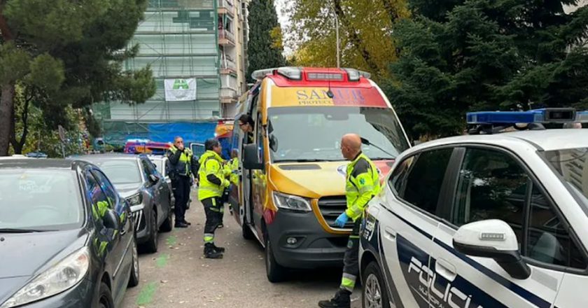 母亲抱3岁双胞胎跳楼身亡 悲伤内幕曝光