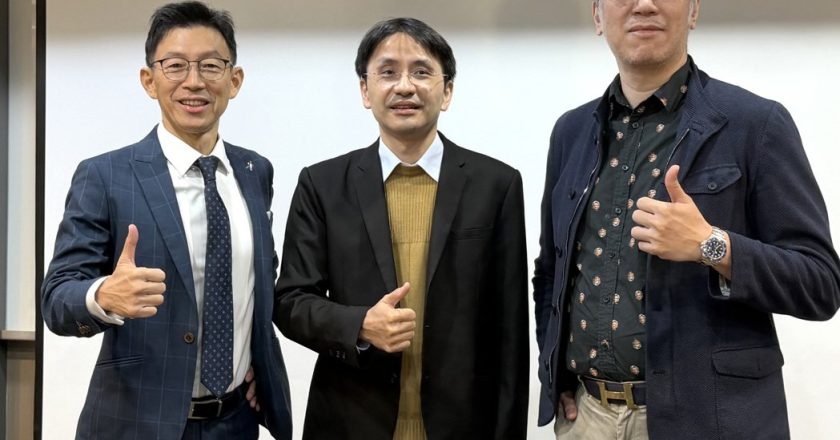 三大分析师认为 AI 泡沫仍言之过早 AI 与台积电仍是明年投资主轴