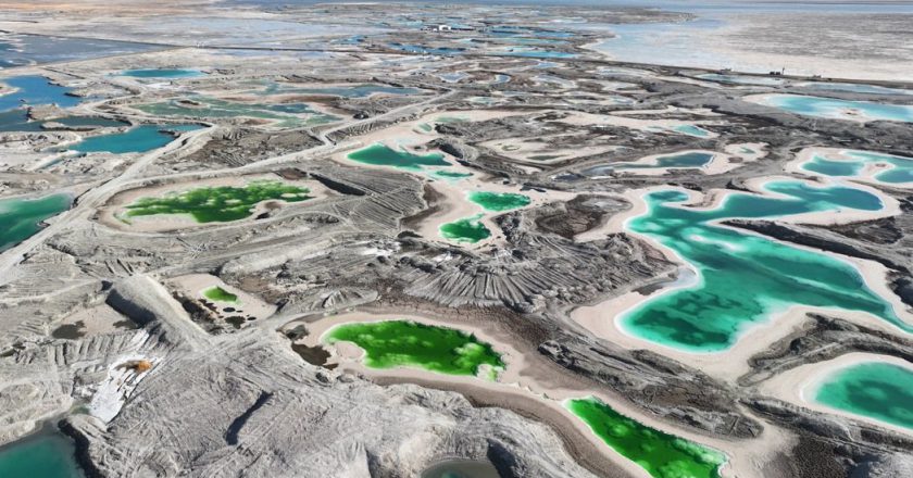 锂矿类股爆发!碳酸锂期货创今年新高 「亚洲锂都」拟注销27项采矿权