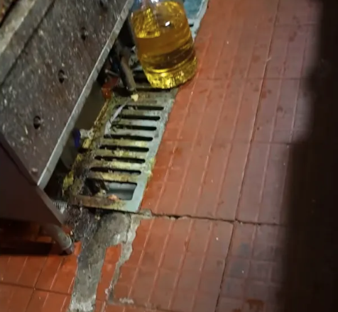 100元一碗的面馆后厨曝光,网友破防了…