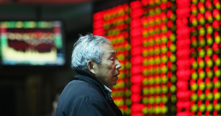 千问App盘点2025十大AI提示词 「股票」排榜首