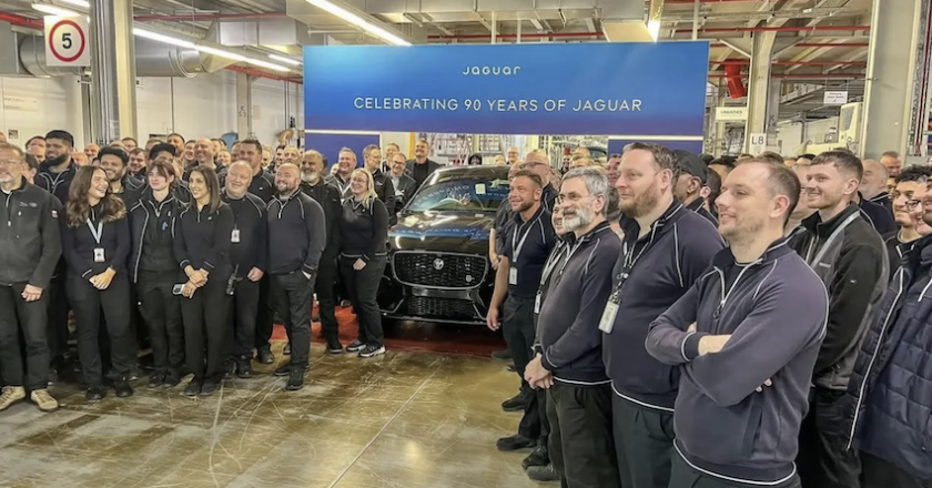 拥90年历史大车厂全面停产燃油汽车